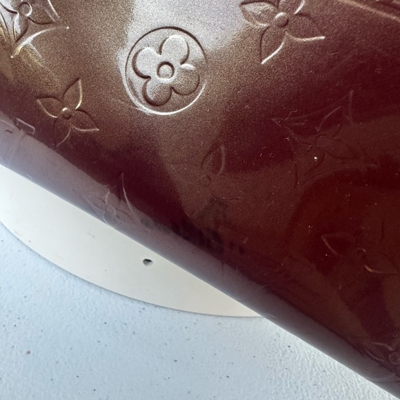 LOUIS VITTON Vernis Bellevue PM Amarante Tote Bag - Picture 9 of 14